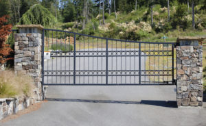 Why a Gate or Fence Can Go Along Perfectly with Your Louvers